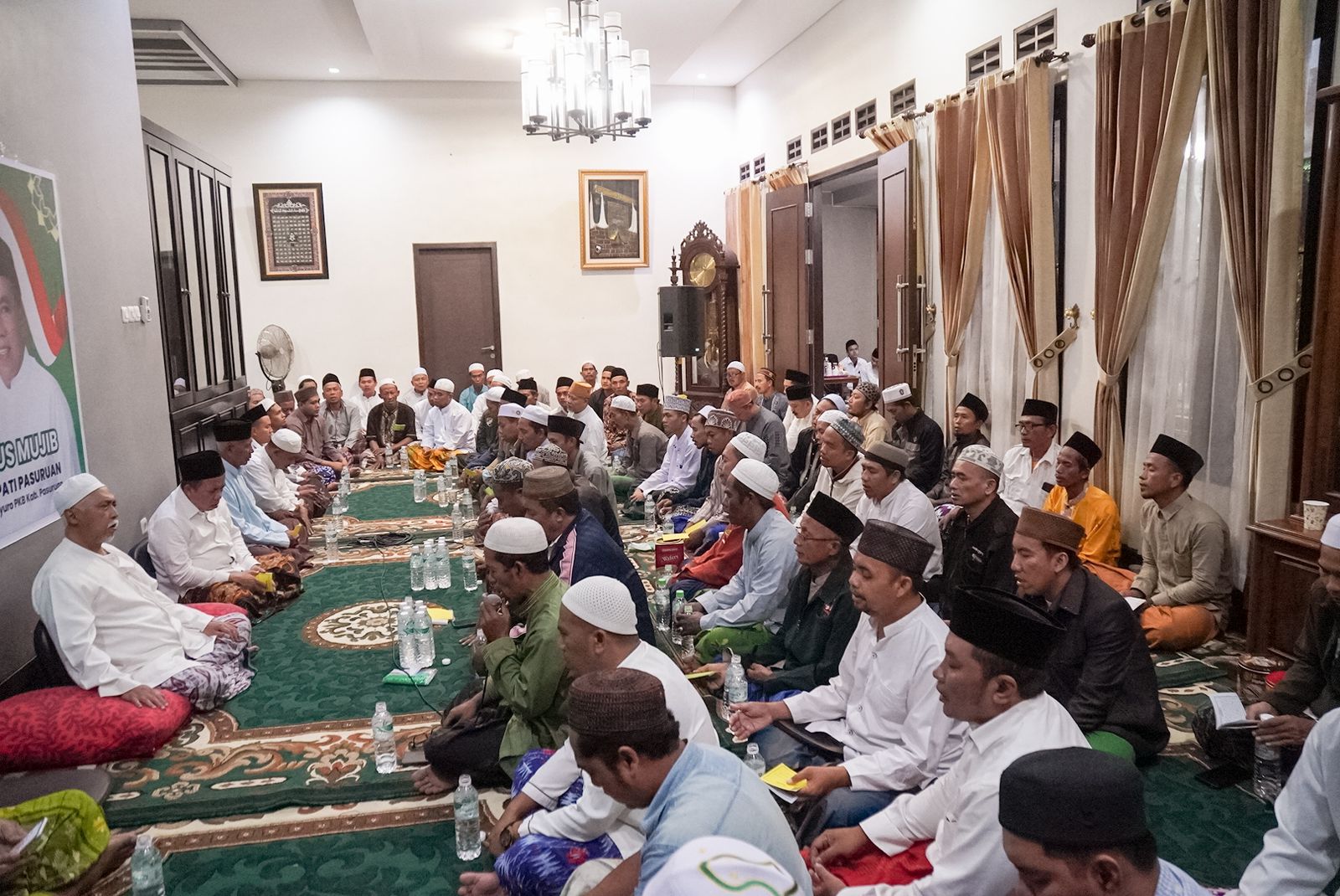 Gerak Batin Bersama KH. Fuad Nur Hasan di Ndalem Kluwut PP. Al-Yasini Berlangsung Penuh Khidmat