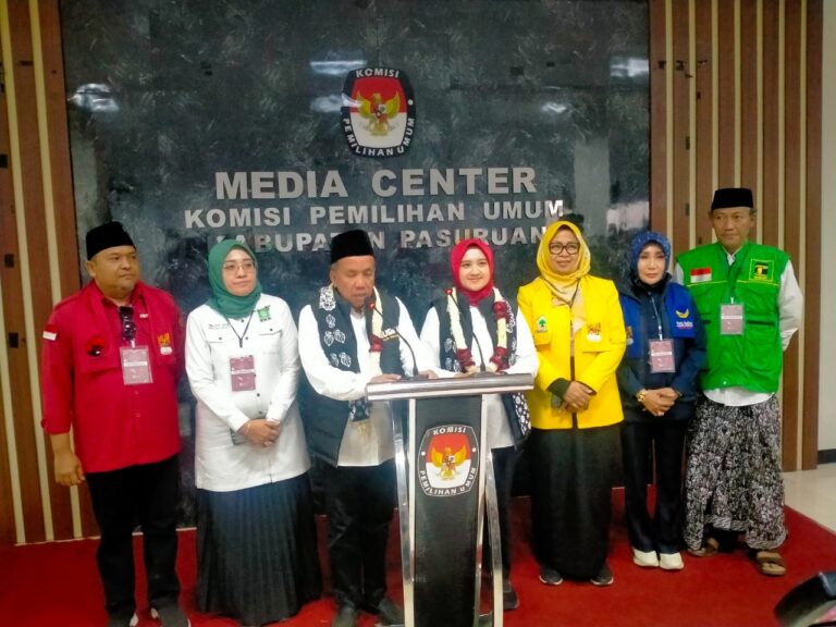Pasanag “MUDAH” Gus Mujib dan Ning Wardah Resmi Daftar ke KPU: Siap Wujudkan Pasuruan yang RAMAH dan Serba Mudah