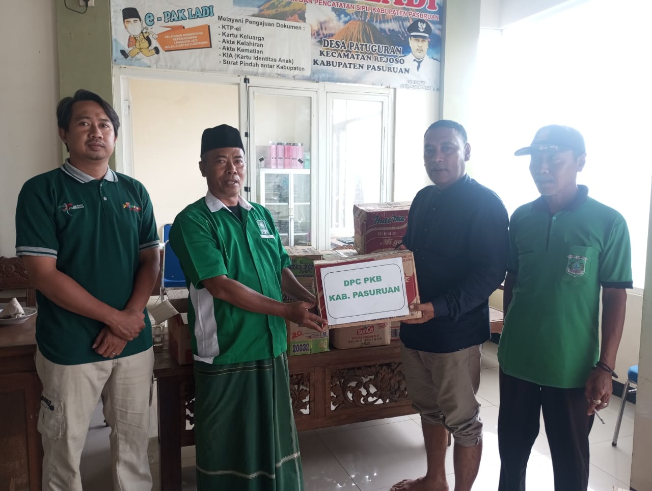 DPC PKB Kabupaten Pasuruan Salurkan Bantuan untuk Korban Banjir di Rejoso